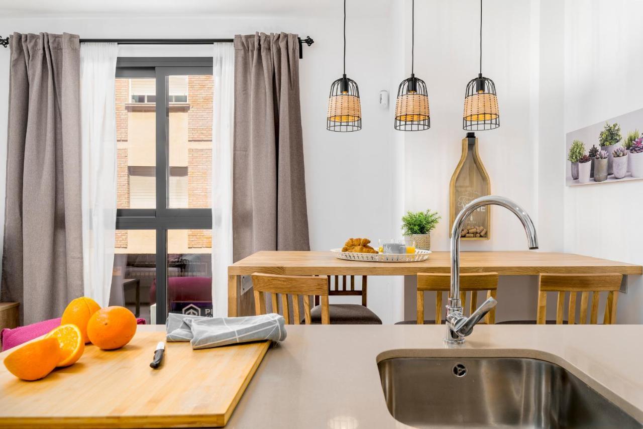 Apartamento Deluxe Con Piscina, Terraza & Parking Malaga Luaran gambar