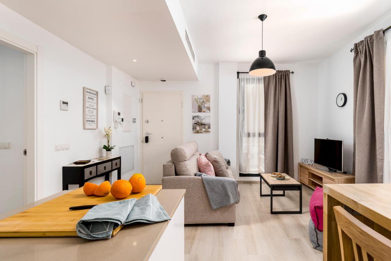 Apartamento Deluxe Con Piscina, Terraza & Parking Malaga Luaran gambar