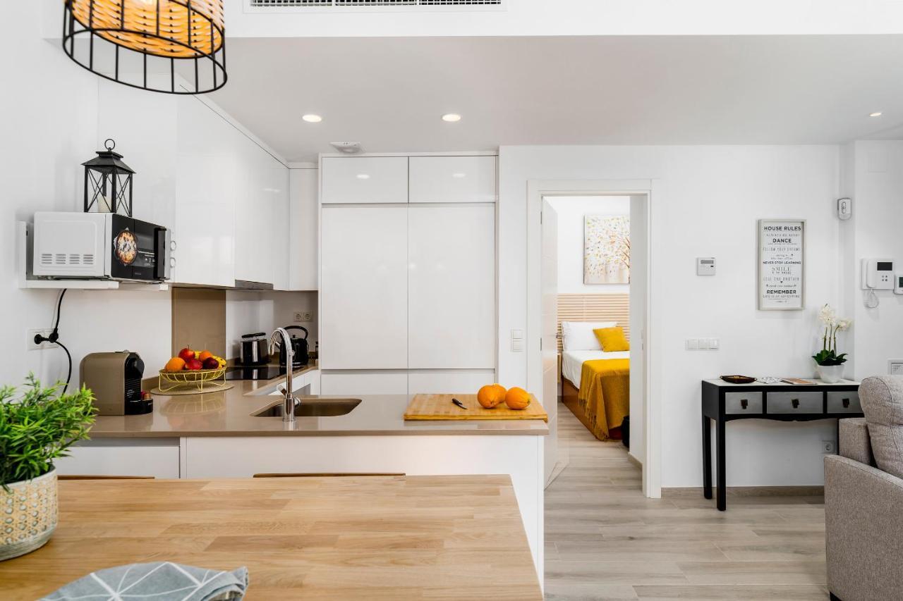 Apartamento Deluxe Con Piscina, Terraza & Parking Malaga Luaran gambar