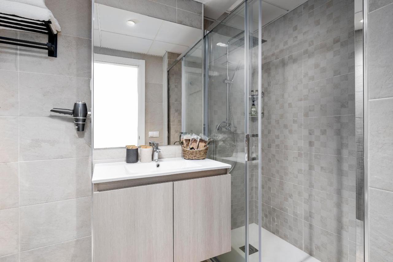 Apartamento Deluxe Con Piscina, Terraza & Parking Malaga Luaran gambar