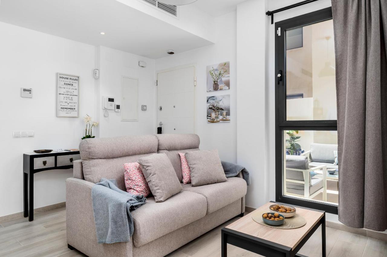 Apartamento Deluxe Con Piscina, Terraza & Parking Malaga Luaran gambar